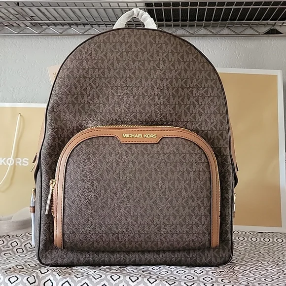 Michael Kors | Bags | Michael Kors Jaycee Large Zip Pocket  display picture 1